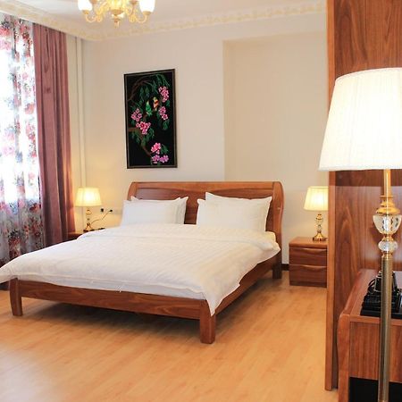 KOK-ART Hotel Jalal-Abad Bagian luar foto