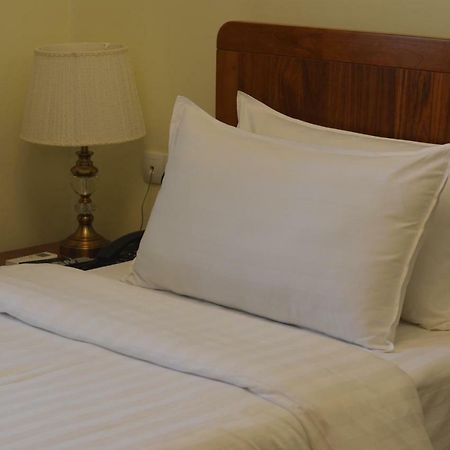 KOK-ART Hotel Jalal-Abad Bagian luar foto