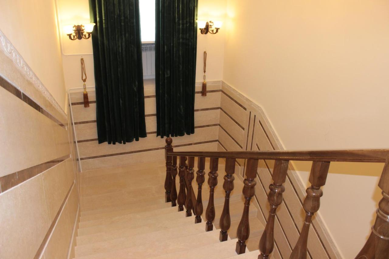 KOK-ART Hotel Jalal-Abad Bagian luar foto